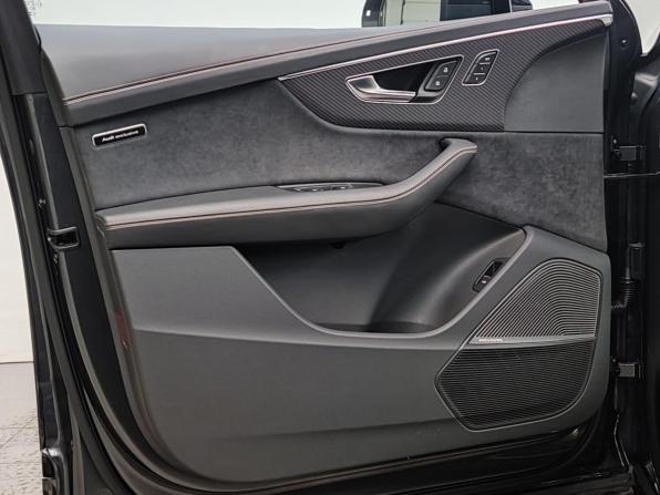 Audi SQ7 I (4M) Рестайлинг 2 с пробегом 2024 года, цена 17 900 000 рублей, 8400 км, внедорожник, Автокод Объявления