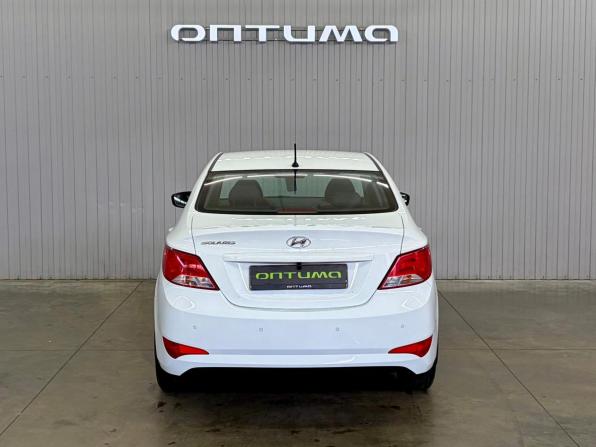 Hyundai Solaris I Рестайлинг с пробегом 2016 года, цена 1 037 000 рублей, 102000 км, седан, Автокод Объявления