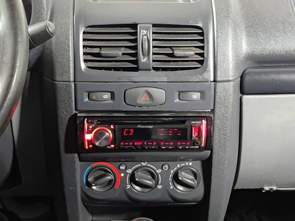 Renault Symbol I Рестайлинг 2 с пробегом 2007 года, цена 250 000 рублей, 263068 км, седан, Автокод Объявления