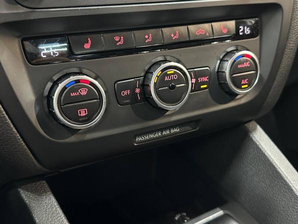 Volkswagen Jetta VI с пробегом 2012 года, цена 989 245 рублей, 178723 км, седан, Автокод Объявления