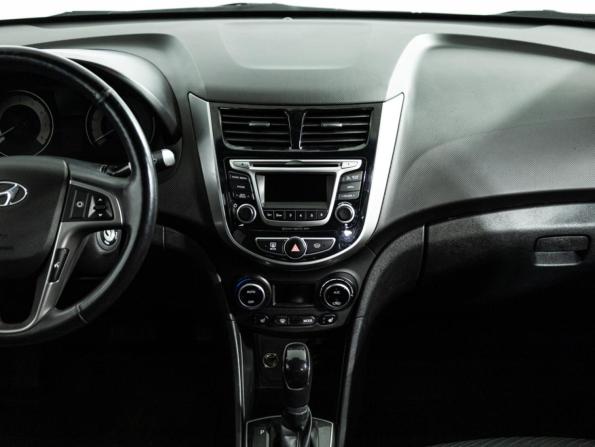 Hyundai Solaris I Рестайлинг с пробегом 2015 года, цена 1 049 585 рублей, 100700 км, седан, Автокод Объявления
