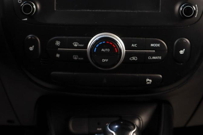 Kia Soul II Рестайлинг с пробегом 2017 года, цена 1 699 000 рублей, 72400 км, хэтчбек, Автокод Объявления