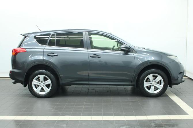 Toyota RAV4 IV (XA40) с пробегом 2013 года, цена 1 957 000 рублей, 106262 км, внедорожник, Автокод Объявления