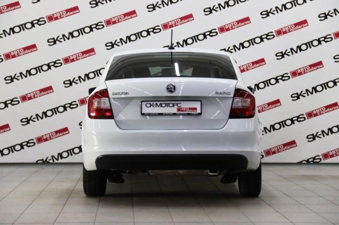 Skoda Rapid I с пробегом 2017 года, цена 965 650 рублей, 145532 км, лифтбек, Автокод Объявления