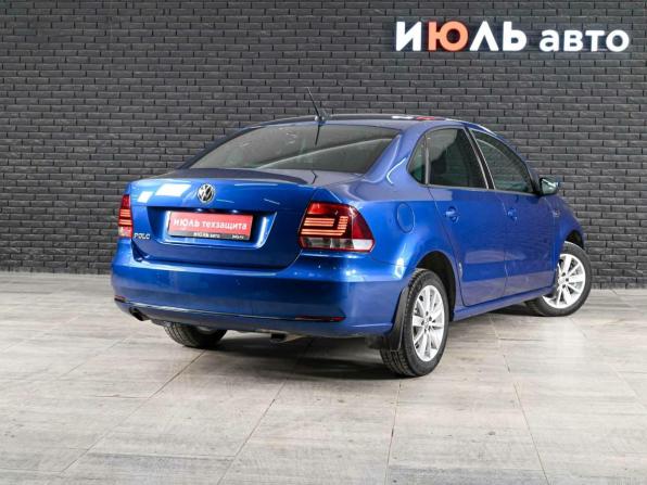 Volkswagen Polo V Рестайлинг с пробегом 2019 года, цена 1 410 000 рублей, 97776 км, седан, Автокод Объявления