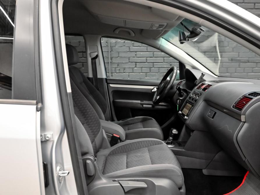 Volkswagen Touran I Рестайлинг Екатеринбург  - изображение 11