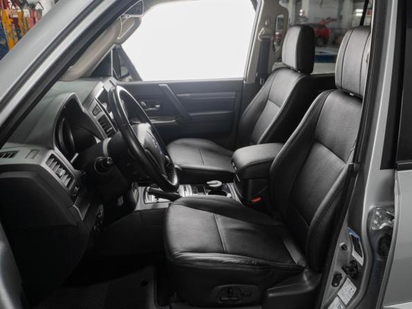 Mitsubishi Pajero IV Рестайлинг 2 с пробегом 2019 года, цена 3 799 000 рублей, 83553 км, внедорожник, Автокод Объявления
