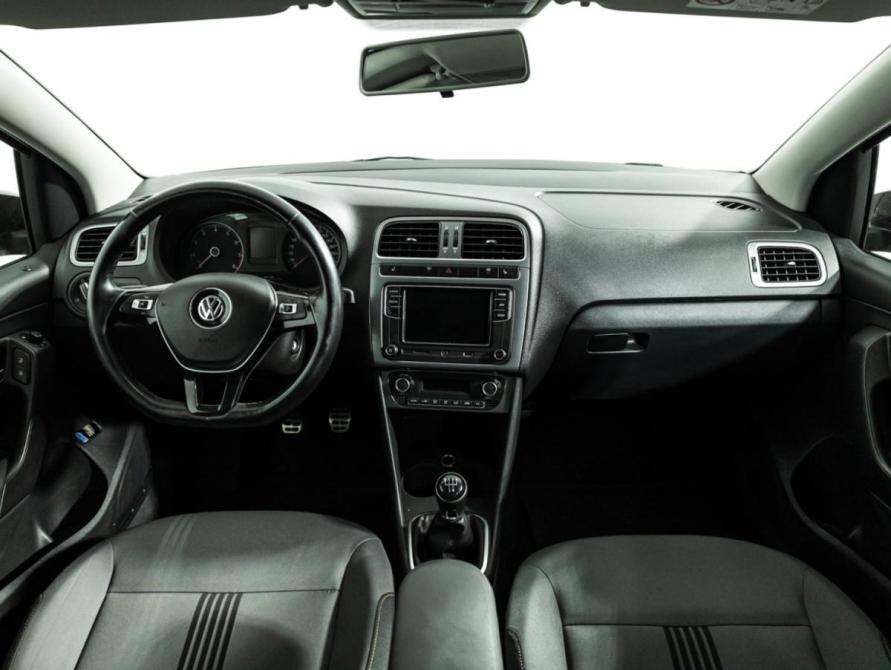 Volkswagen Polo V Рестайлинг Санкт-Петербург  - изображение 13