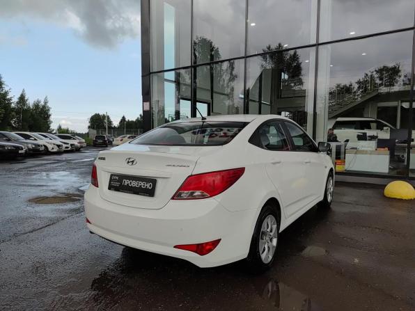 Hyundai Solaris I Рестайлинг с пробегом 2015 года, цена 1 149 800 рублей, 46193 км, седан, Автокод Объявления