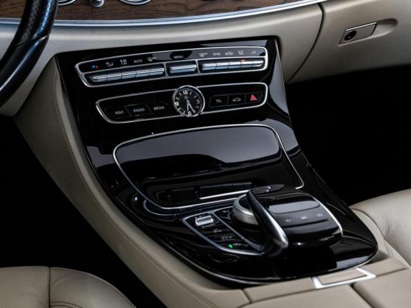 Mercedes-Benz E-Класс V (W213 S213 C238) с пробегом 2016 года, цена 2 299 000 рублей, 225388 км, седан, Автокод Объявления