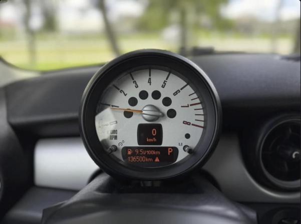 Mini Hatch II (R56) Рестайлинг с пробегом 2012 года, цена 990 000 рублей, 136500 км, хэтчбек, Автокод Объявления