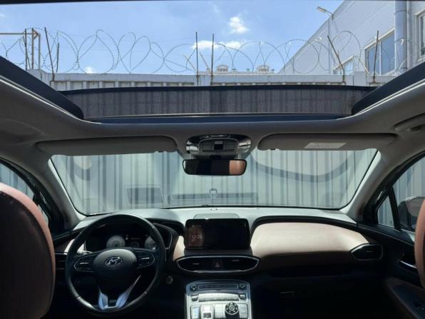Hyundai Santa Fe IV Рестайлинг с пробегом 2021 года, цена 3 399 000 рублей, 110800 км, внедорожник, Автокод Объявления