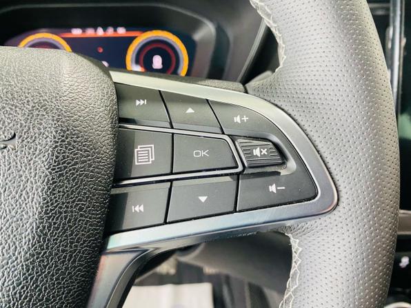 Lada (ВАЗ) Vesta I Рестайлинг (NG) с пробегом 2025 года, цена 1 800 000 рублей, 3963 км, седан, Автокод Объявления