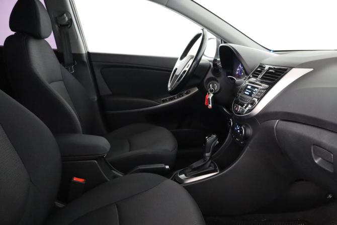 Hyundai Solaris I Рестайлинг с пробегом 2016 года, цена 1 099 000 рублей, 91000 км, хэтчбек, Автокод Объявления