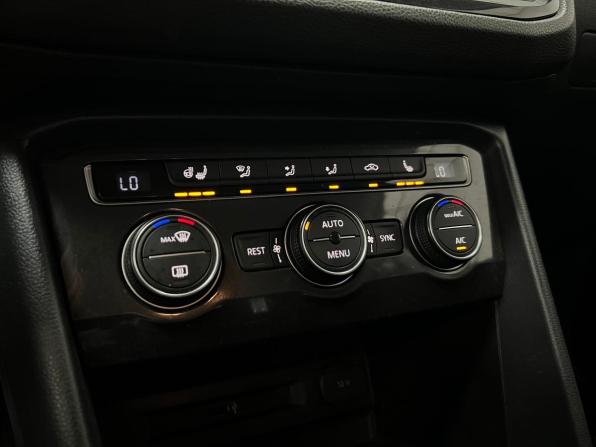 Volkswagen Tiguan II с пробегом 2017 года, цена 1 890 000 рублей, 176000 км, внедорожник, Автокод Объявления