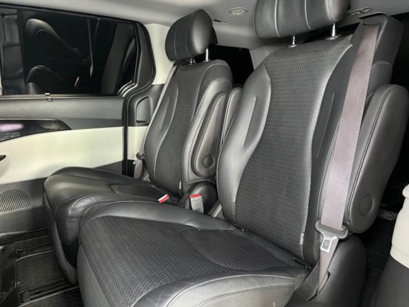 Kia Carnival IV с пробегом 2023 года, цена 3 599 000 рублей, 172001 км, минивэн, Автокод Объявления