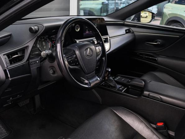 Lexus ES VII Рестайлинг с пробегом 2021 года, цена 3 090 000 рублей, 171437 км, седан, Автокод Объявления