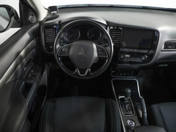 Mitsubishi Outlander III Рестайлинг 2 с пробегом 2017 года, цена 2 150 000 рублей, 54461 км, внедорожник, Автокод Объявления