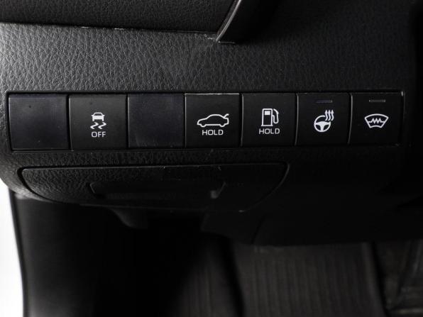 Toyota Camry VIII (XV70) Рестайлинг с пробегом 2021 года, цена 3 129 000 рублей, 124871 км, седан, Автокод Объявления