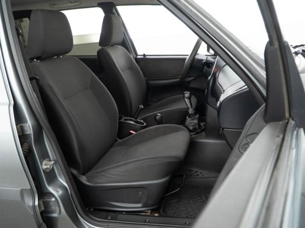 Chevrolet Niva I Рестайлинг с пробегом 2015 года, цена 650 050 рублей, 115407 км, внедорожник, Автокод Объявления