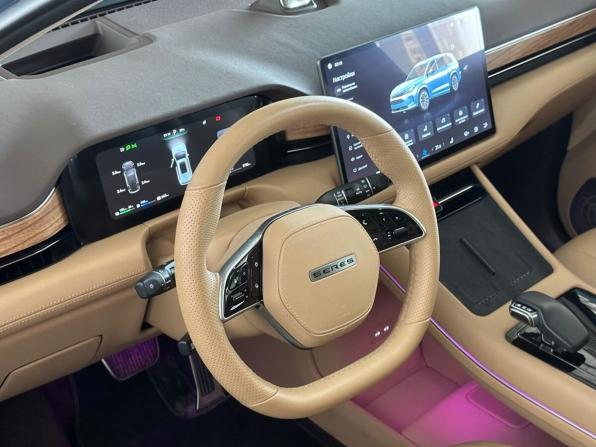 Seres M7 с пробегом 2024 года, цена 4 930 000 рублей, 5732 км, внедорожник, Автокод Объявления