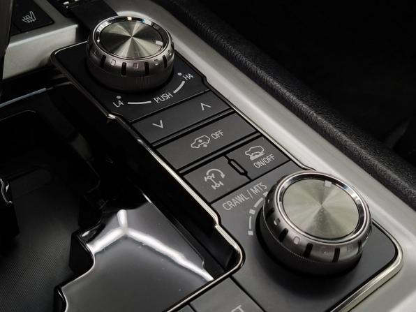 Toyota Land Cruiser 200 Series Рестайлинг 2 с пробегом 2018 года, цена 6 050 000 рублей, 219529 км, внедорожник, Автокод Объявления