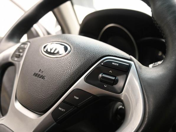 Kia Rio III Рестайлинг с пробегом 2016 года, цена 919 000 рублей, 213561 км, седан, Автокод Объявления