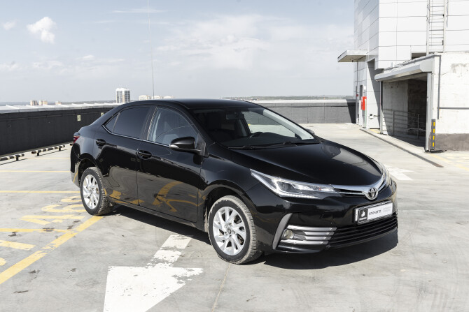 Toyota Corolla XI (E160 E170 E180) Рестайлинг 1 с пробегом 2016 года, цена 1 686 000 рублей, 77800 км, седан, Автокод Объявления