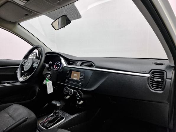 Kia Rio IV Рестайлинг с пробегом 2021 года, цена 1 555 000 рублей, 59692 км, седан, Автокод Объявления