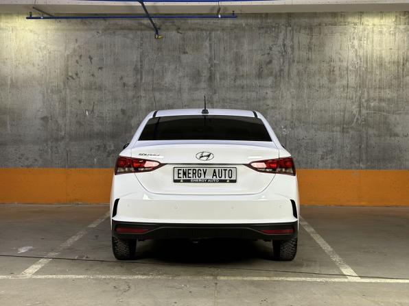 Hyundai Solaris II Рестайлинг с пробегом 2021 года, цена 1 480 000 рублей, 77986 км, седан, Автокод Объявления
