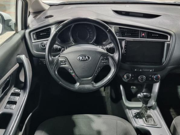 Kia Ceed II Рестайлинг с пробегом 2017 года, цена 1 190 000 рублей, 158731 км, универсал, Автокод Объявления