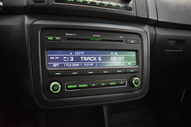 Skoda Fabia II Рестайлинг с пробегом 2011 года, цена 530 000 рублей, 281075 км, хэтчбек, Автокод Объявления