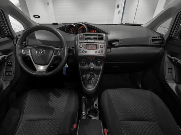 Toyota Verso I с пробегом 2009 года, цена 795 000 рублей, 275262 км, компактвэн, Автокод Объявления