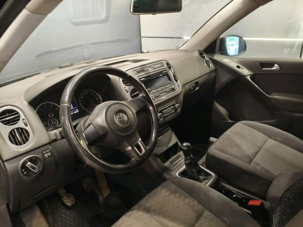 Volkswagen Tiguan I Рестайлинг с пробегом 2013 года, цена 919 000 рублей, 284000 км, внедорожник, Автокод Объявления