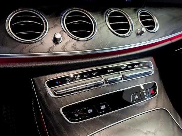 Mercedes-Benz E-Класс V (W213 S213 C238) Рестайлинг с пробегом 2021 года, цена 5 600 000 рублей, 34586 км, седан, Автокод Объявления