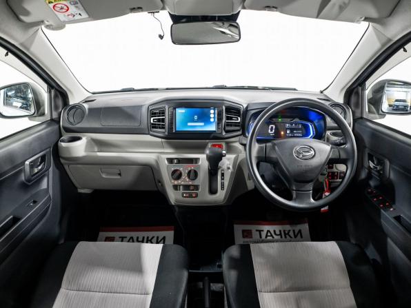 Daihatsu Mira e:S II с пробегом 2021 года, цена 670 500 рублей, 97634 км, хэтчбек, Автокод Объявления