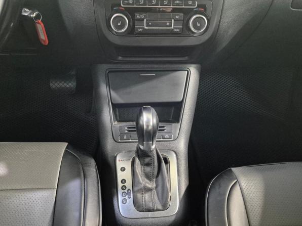 Volkswagen Tiguan I Рестайлинг с пробегом 2011 года, цена 960 000 рублей, 293000 км, внедорожник, Автокод Объявления