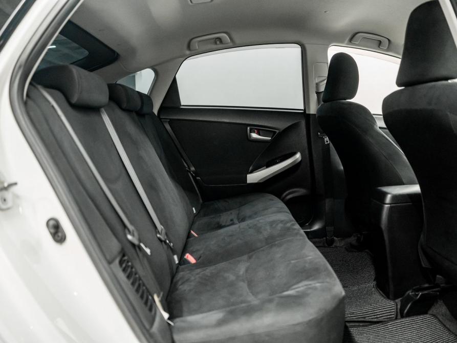 Toyota Prius III Рестайлинг (XW30) Красноярск  - изображение 8