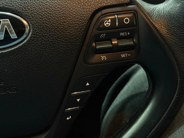 Kia Ceed II с пробегом 2015 года, цена 990 000 рублей, 191638 км, универсал, Автокод Объявления