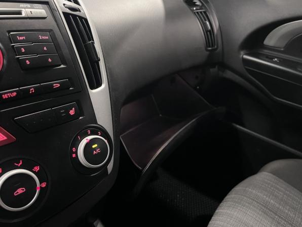 Kia Ceed I Рестайлинг с пробегом 2010 года, цена 735 000 рублей, 207021 км, хэтчбек, Автокод Объявления