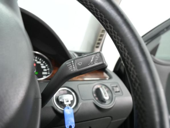 Volkswagen Passat B7 с пробегом 2012 года, цена 929 000 рублей, 171000 км, универсал, Автокод Объявления