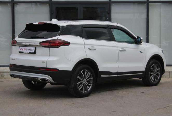 Geely Atlas Pro с пробегом 2024 года, цена 2 045 000 рублей, 77604 км, внедорожник, Автокод Объявления