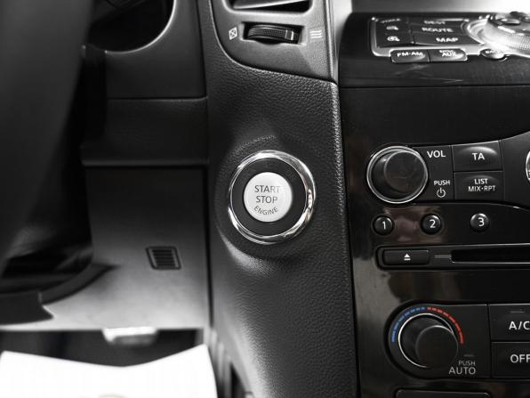 Infiniti FX II (S51) Рестайлинг с пробегом 2011 года, цена 1 900 000 рублей, 99040 км, внедорожник, Автокод Объявления