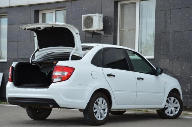 Lada (ВАЗ) Granta I Рестайлинг с пробегом 2022 года, цена 899 900 рублей, 50373 км, седан, Автокод Объявления
