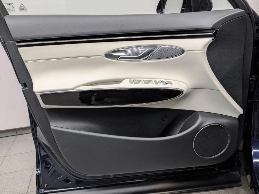 Genesis GV70 I Химки  - изображение 18