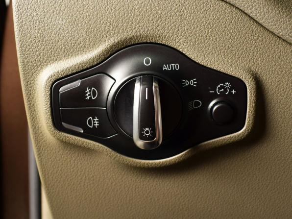 Audi Q5 I (8R) с пробегом 2012 года, цена 2 274 995 рублей, 92627 км, внедорожник, Автокод Объявления