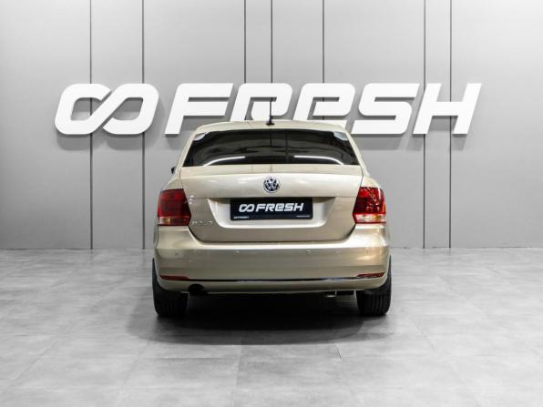 Volkswagen Polo V Рестайлинг с пробегом 2017 года, цена 1 069 000 рублей, 188343 км, седан, Автокод Объявления