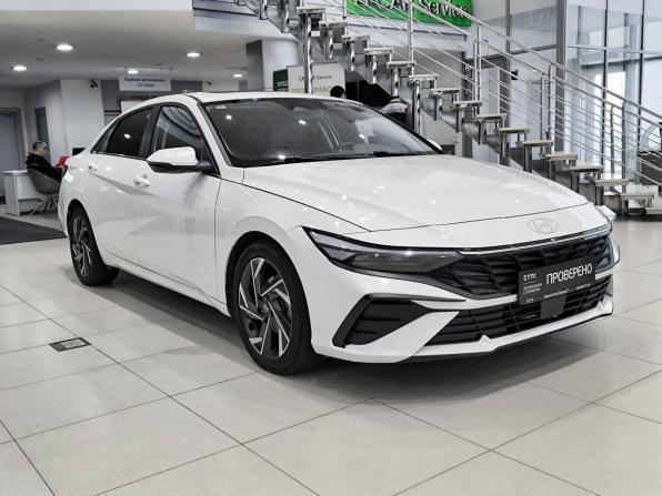 Hyundai Elantra VII (CN7) Рестайлинг с пробегом 2024 года, цена 1 880 000 рублей, 124000 км, седан, Автокод Объявления