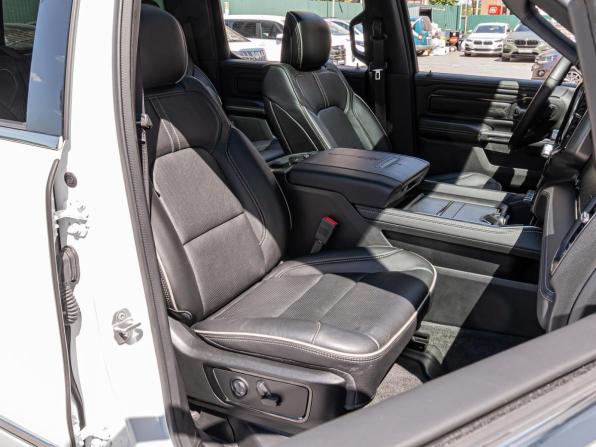 Ram 1500 V с пробегом 2023 года, цена 8 640 000 рублей, 17941 км, offers.body_type.unknown, Автокод Объявления