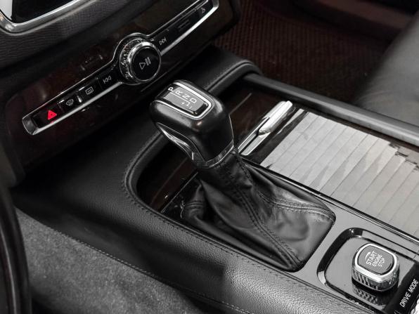Volvo XC90 II Рестайлинг 1 с пробегом 2019 года, цена 3 861 000 рублей, 83600 км, внедорожник, Автокод Объявления